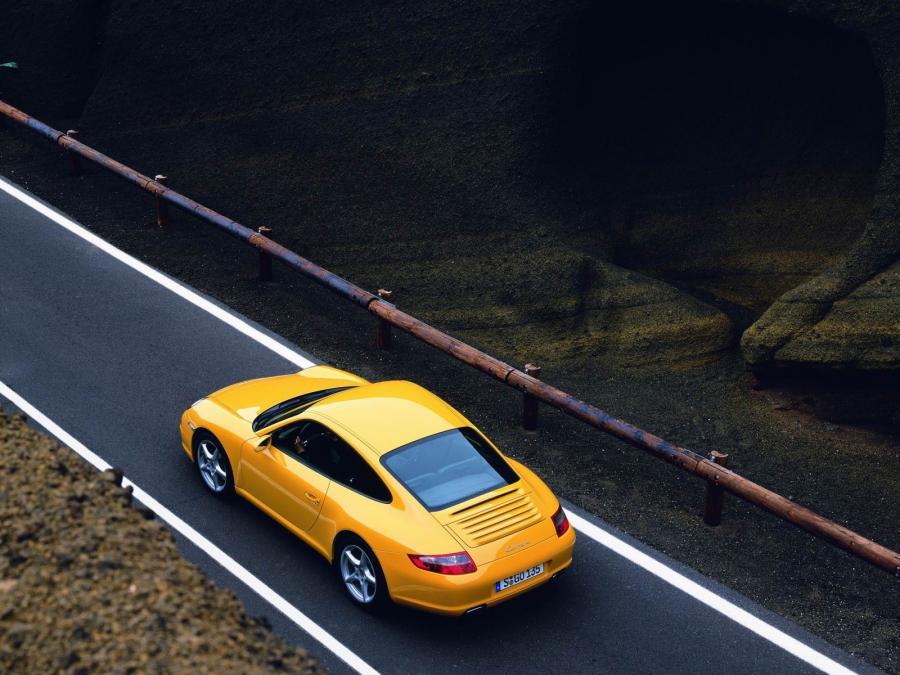  Porsche 911 Carrera 2005 года  (фото 20 из 35)